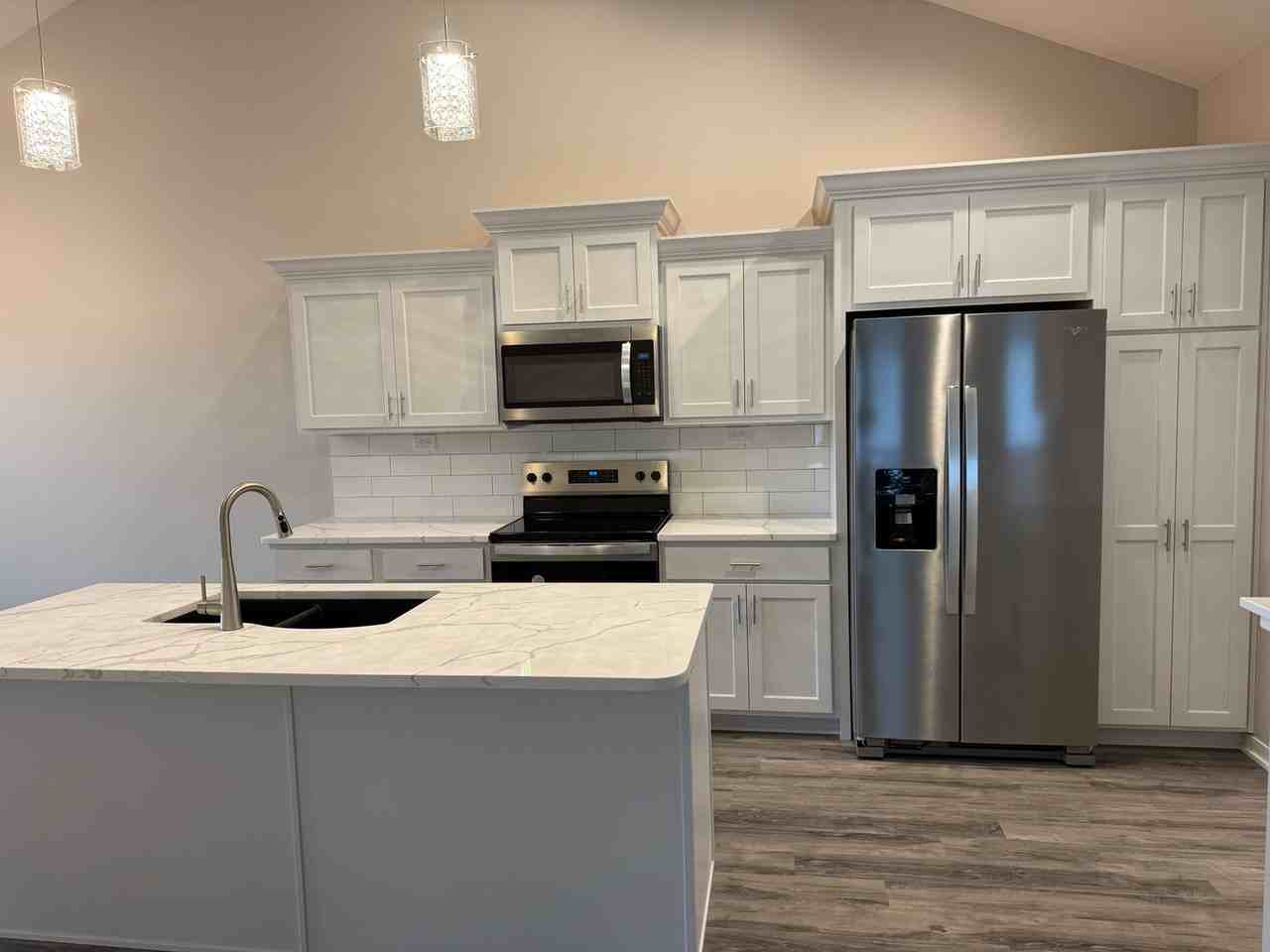 8801 S 47th St - Photo 2 of 25