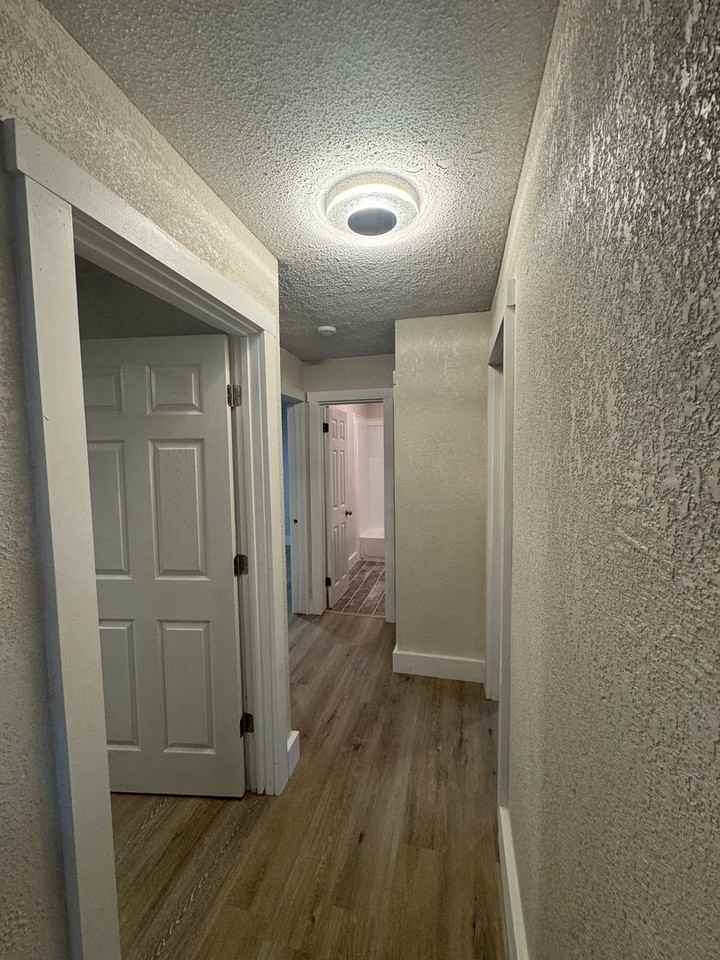 5437 Thomas Dr - Photo 5 of 9