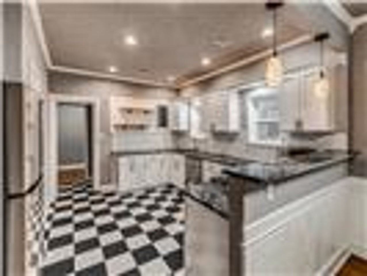 2047 E 13th St - Photo 3 of 11