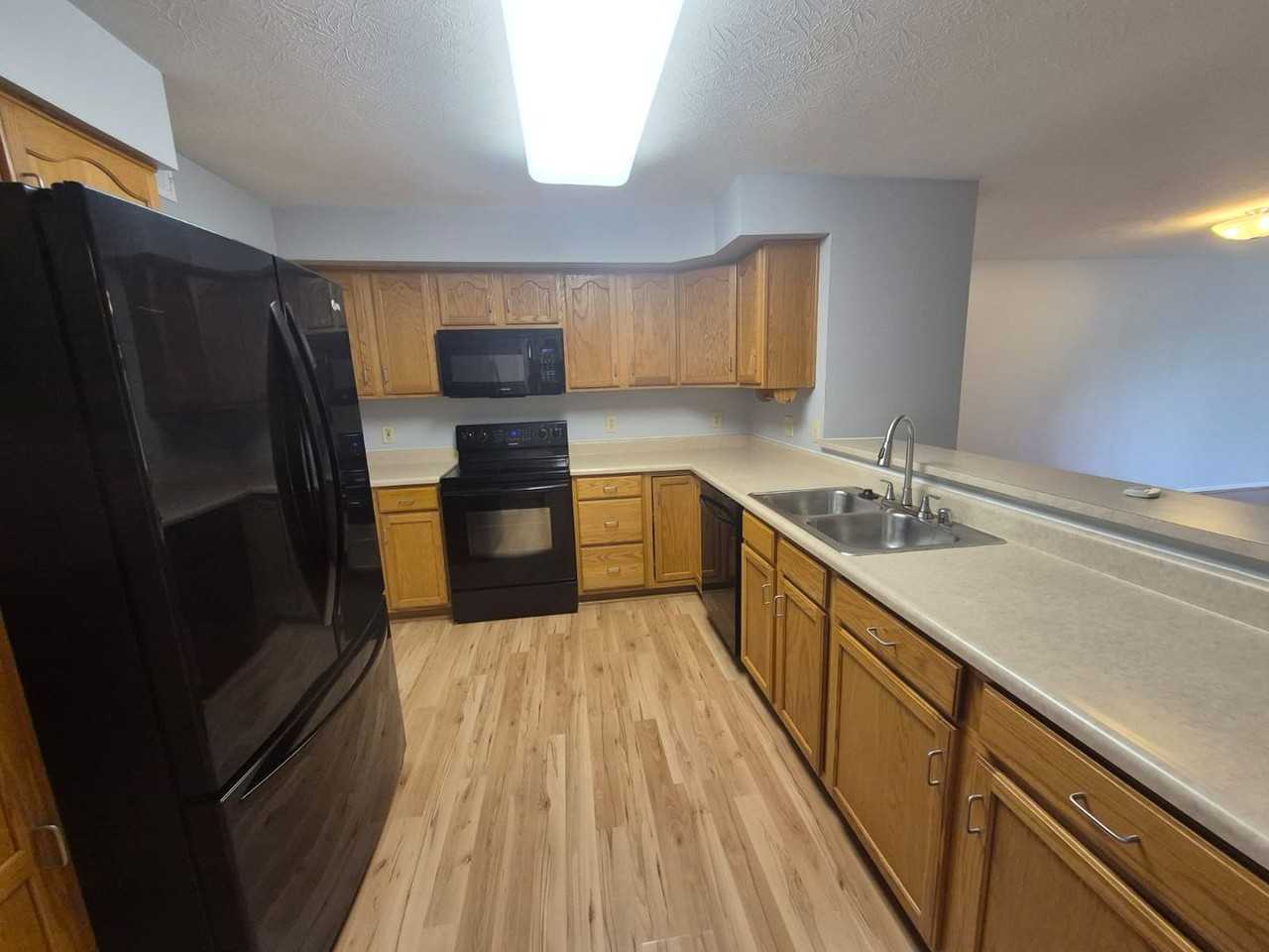 1548 Butler Ct #102 - Photo 3 of 14