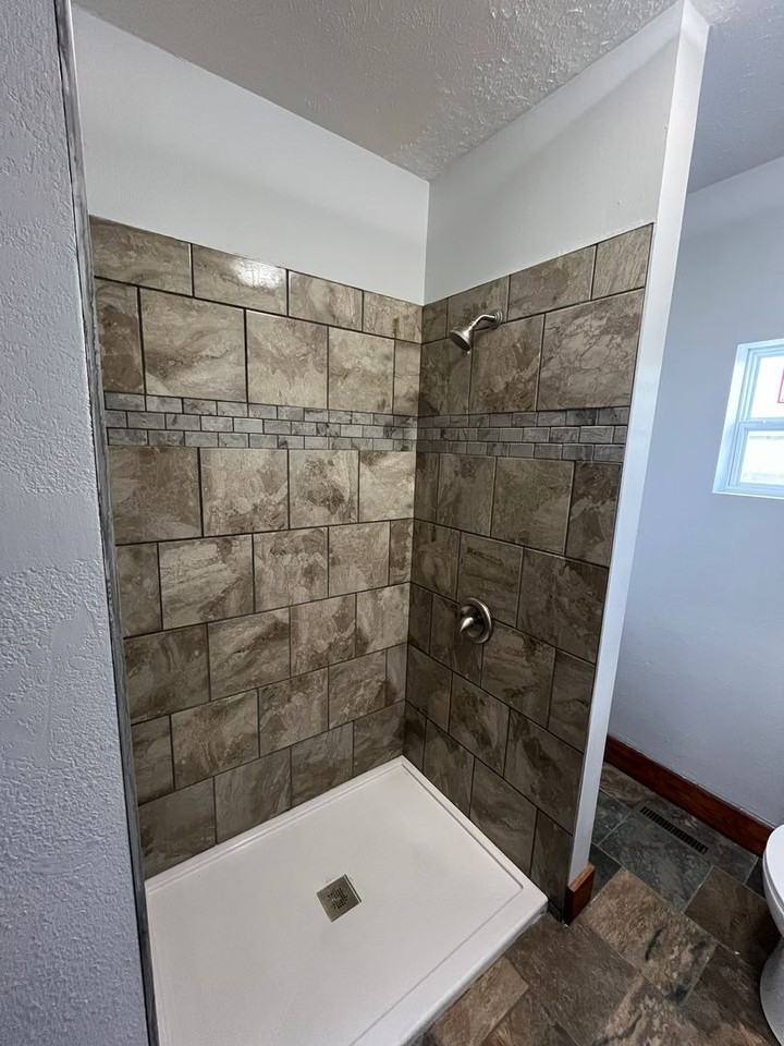 834 Eastside Blvd - Photo 3 of 12