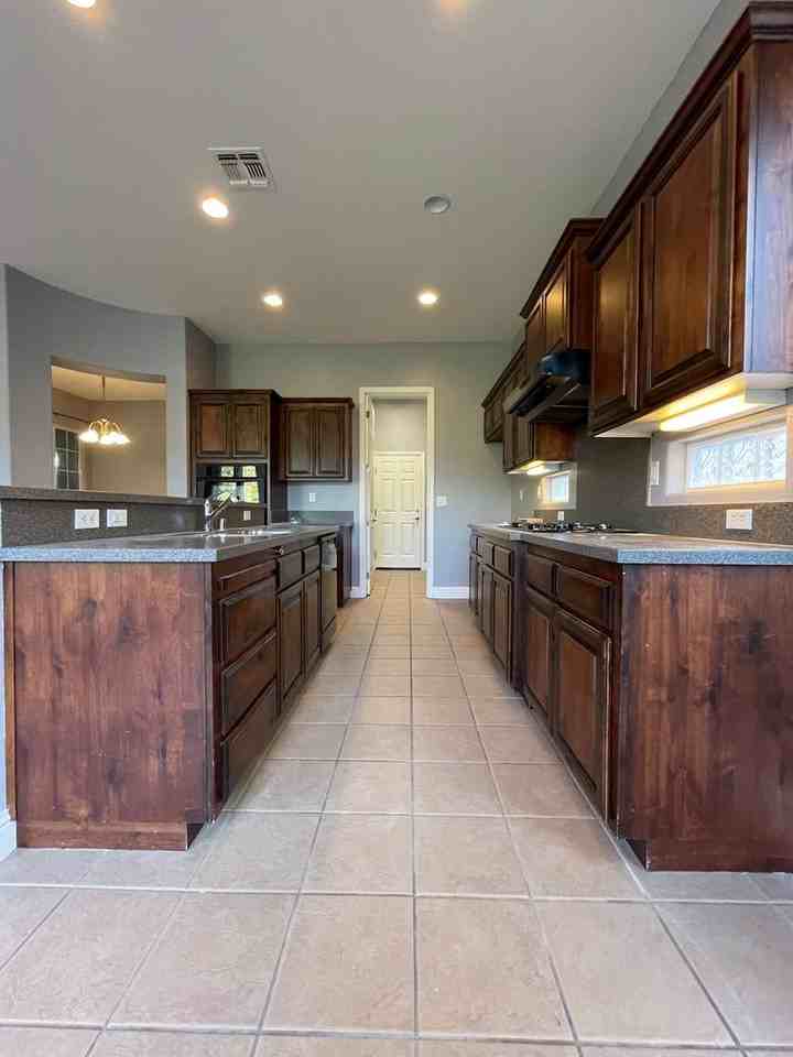 649 Lilja Ct - Photo 3 of 13