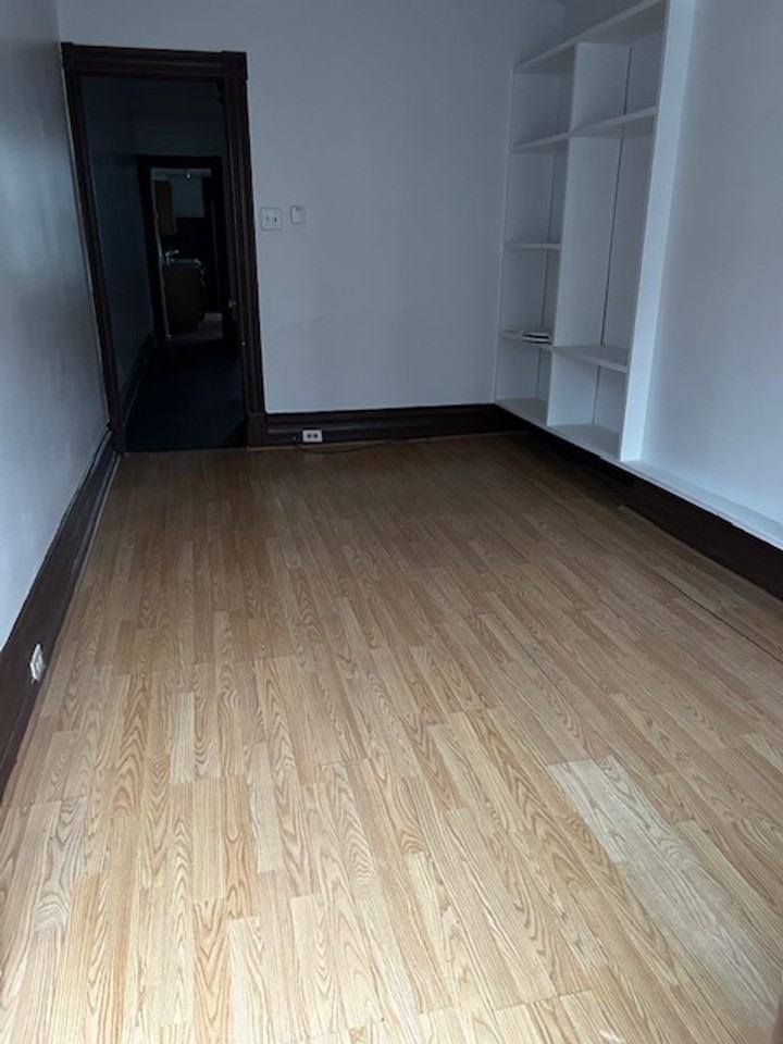 222 N 11th St - Photo 3 of 12