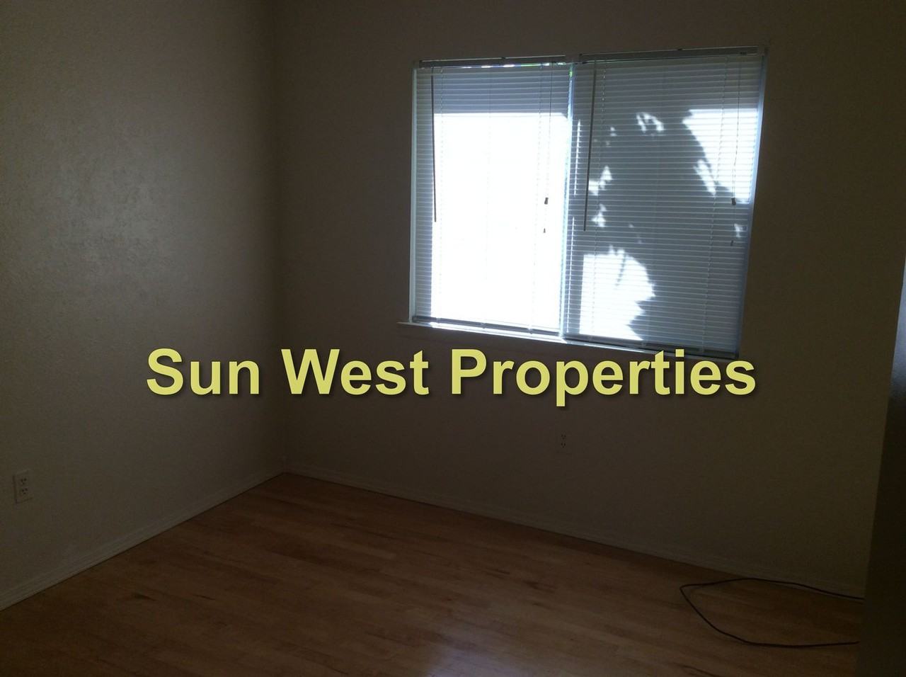 306 N Rio Grande Ave - Photo 2 of 12