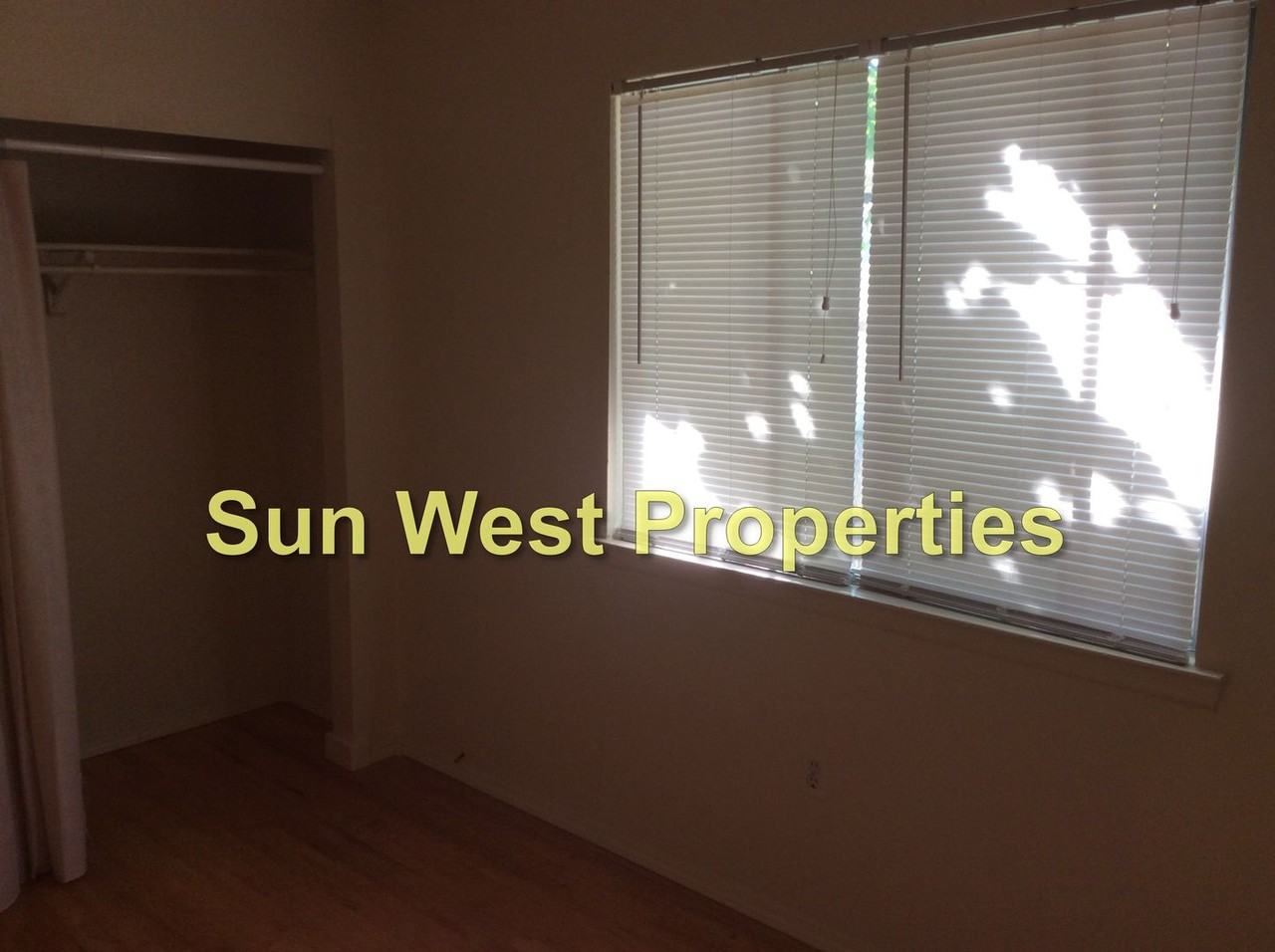 306 N Rio Grande Ave - Photo 3 of 12