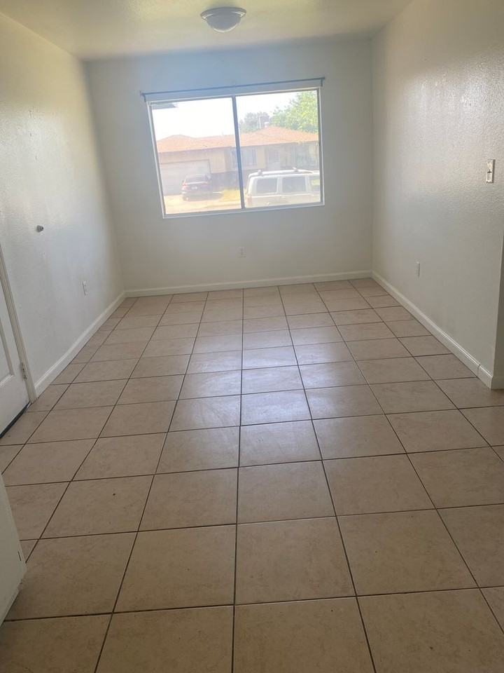 7212 Golden Rule Ave - Photo 3 of 11