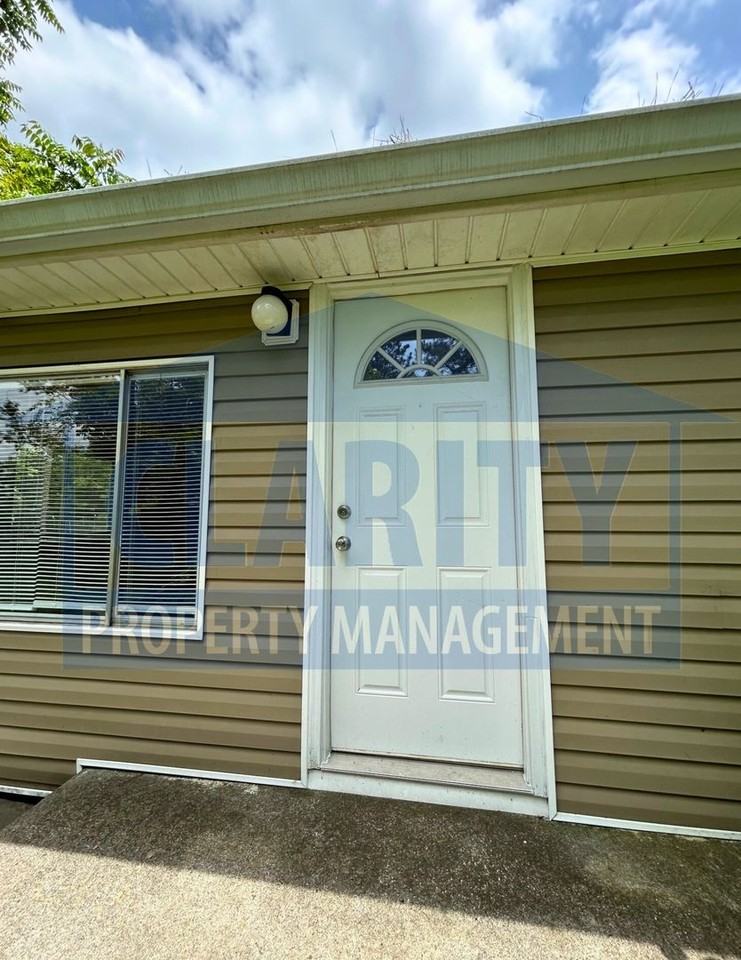1265 Keith Valley Rd Se - Photo 2 of 15