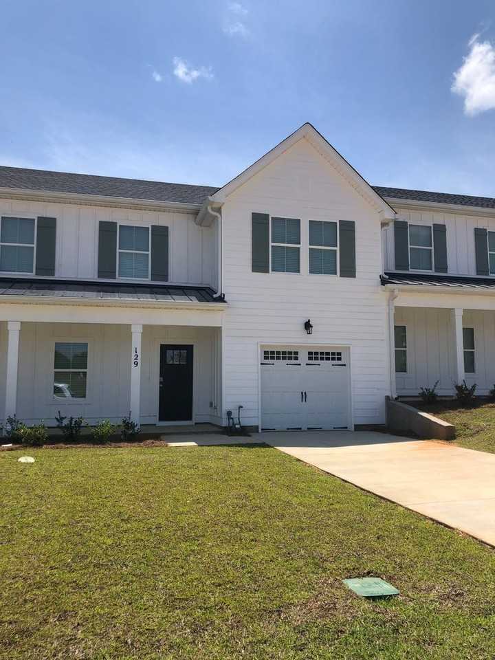 129 Hunters Hill Way