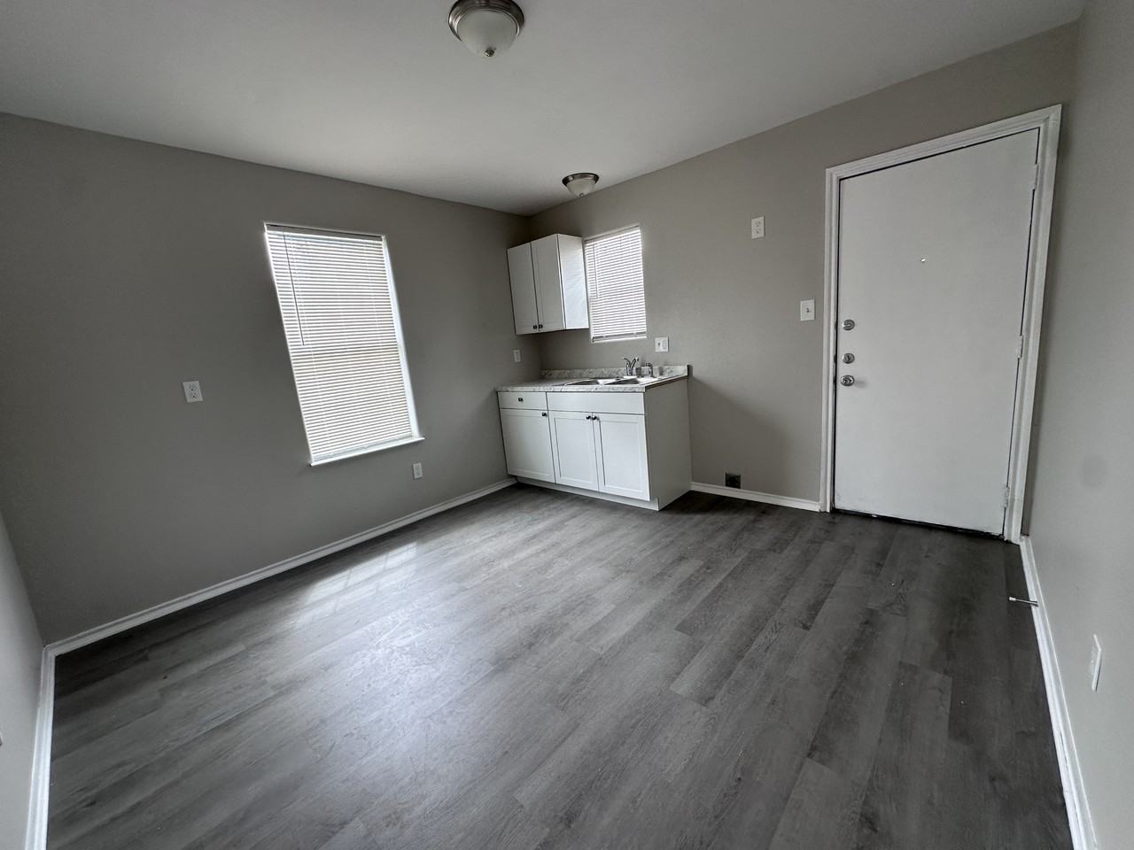 1603 Caldwell Street - Photo 3 of 28