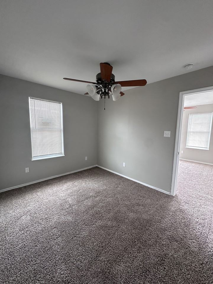 1603 Caldwell Street - Photo 7 of 28