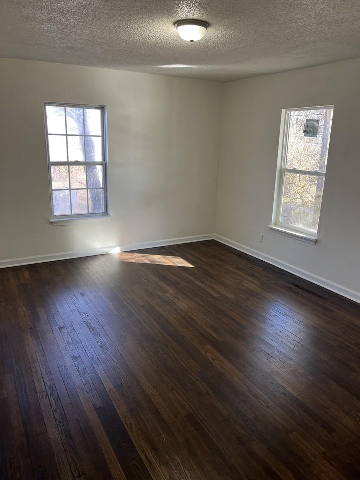 1627 North Denver Avenue - PW - Photo 7 of 10