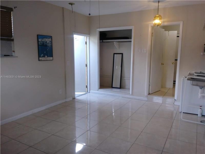 4121 Thomas St #1 - Photo 7 of 10