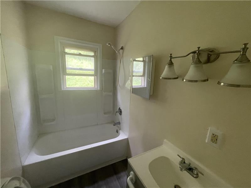 3111 Elm St - Photo 2 of 8