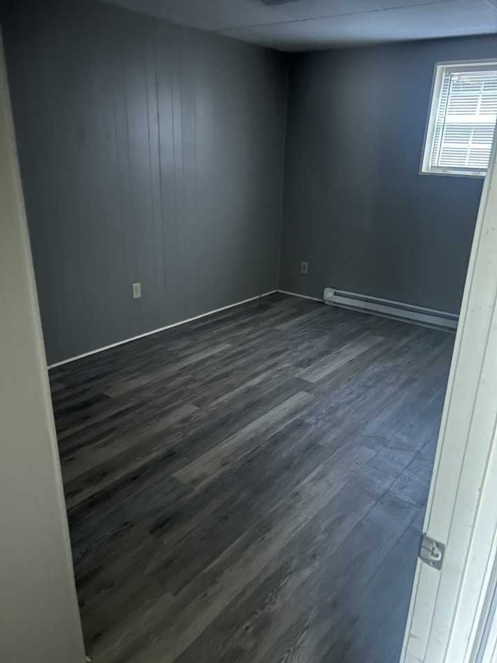 800 Crestview Drive - Photo 3 of 5