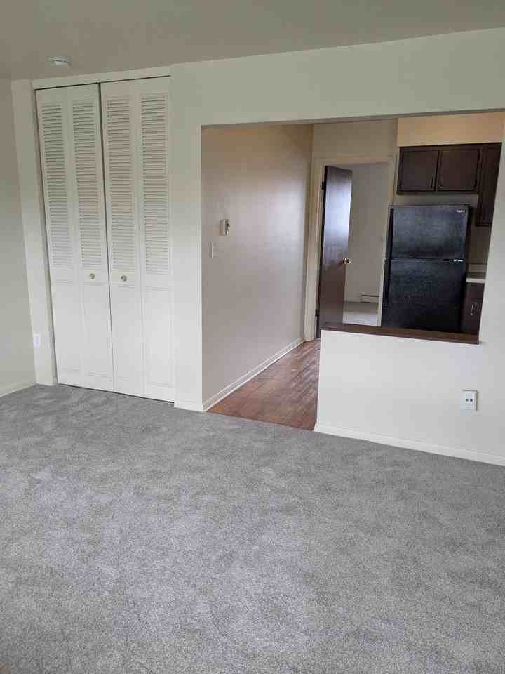 1832 Lilac LLC - Photo 2 of 6