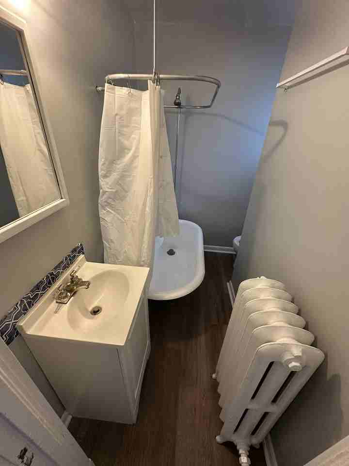 4804 Gosnold Avenue - Photo 6 of 15