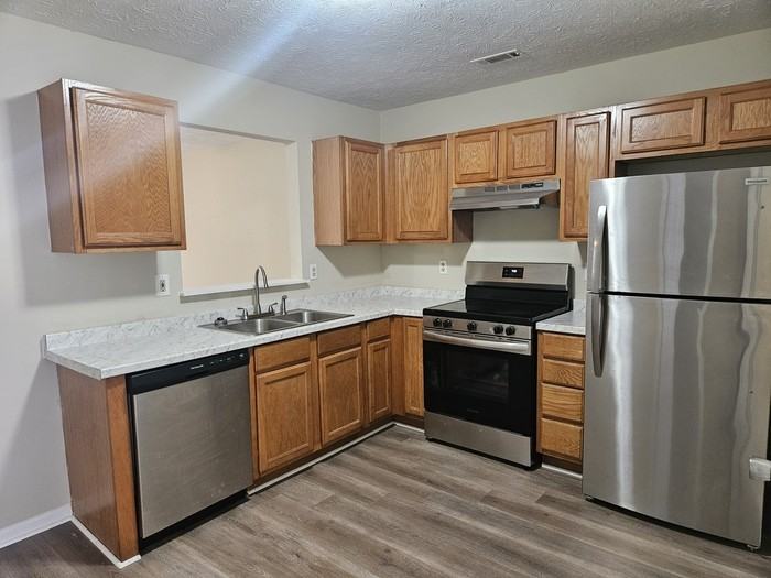 1130 Micha Way - Photo 2 of 24