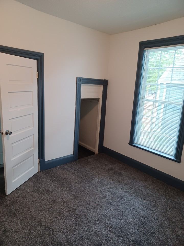 948 Albemarle St #1 - Photo 5 of 16