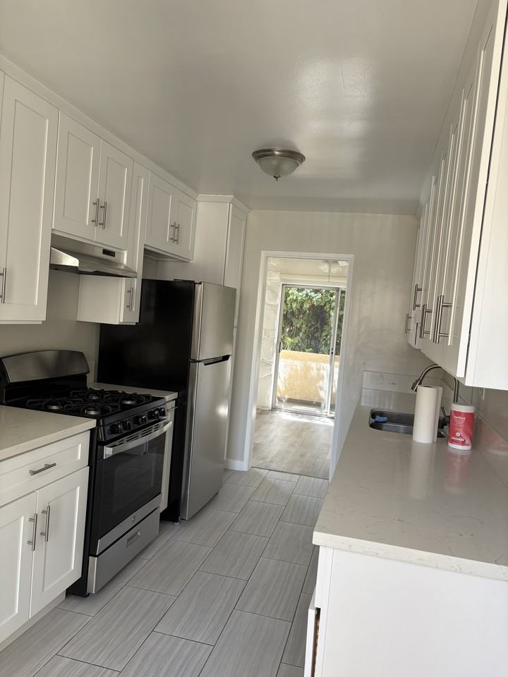 1825 Glendon Ave #1 - Photo 2 of 13