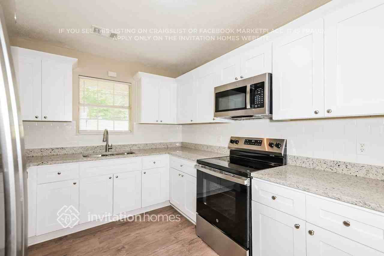 105 Myrtle Grove Ln - Photo 6 of 17
