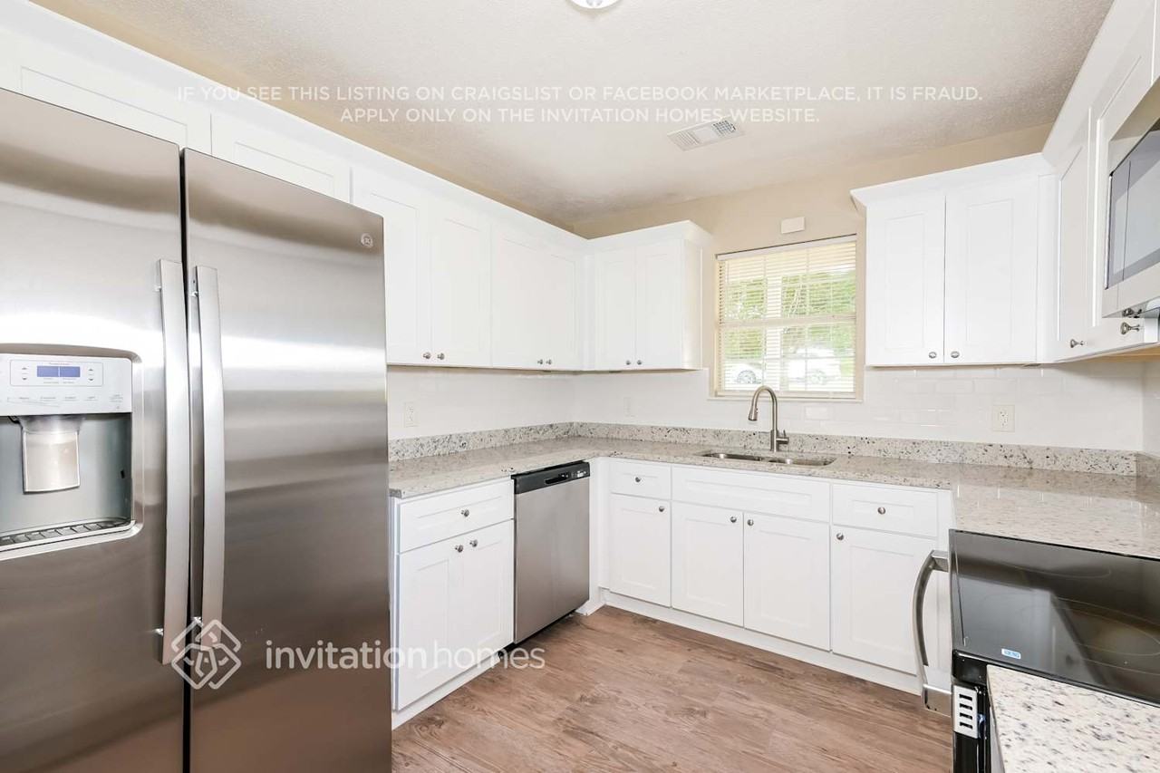 105 Myrtle Grove Ln - Photo 7 of 17