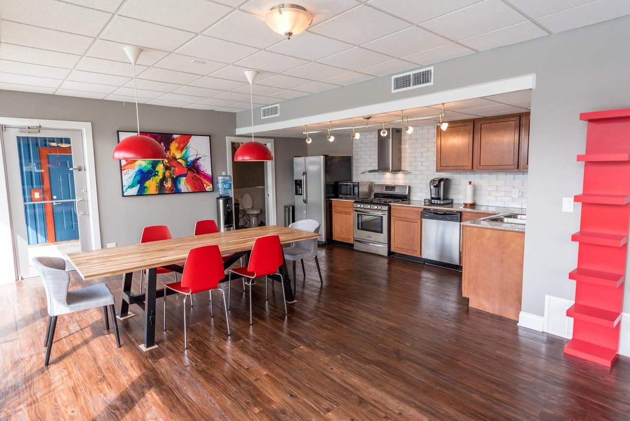 4019 Vance Jackson - Photo 7 of 50