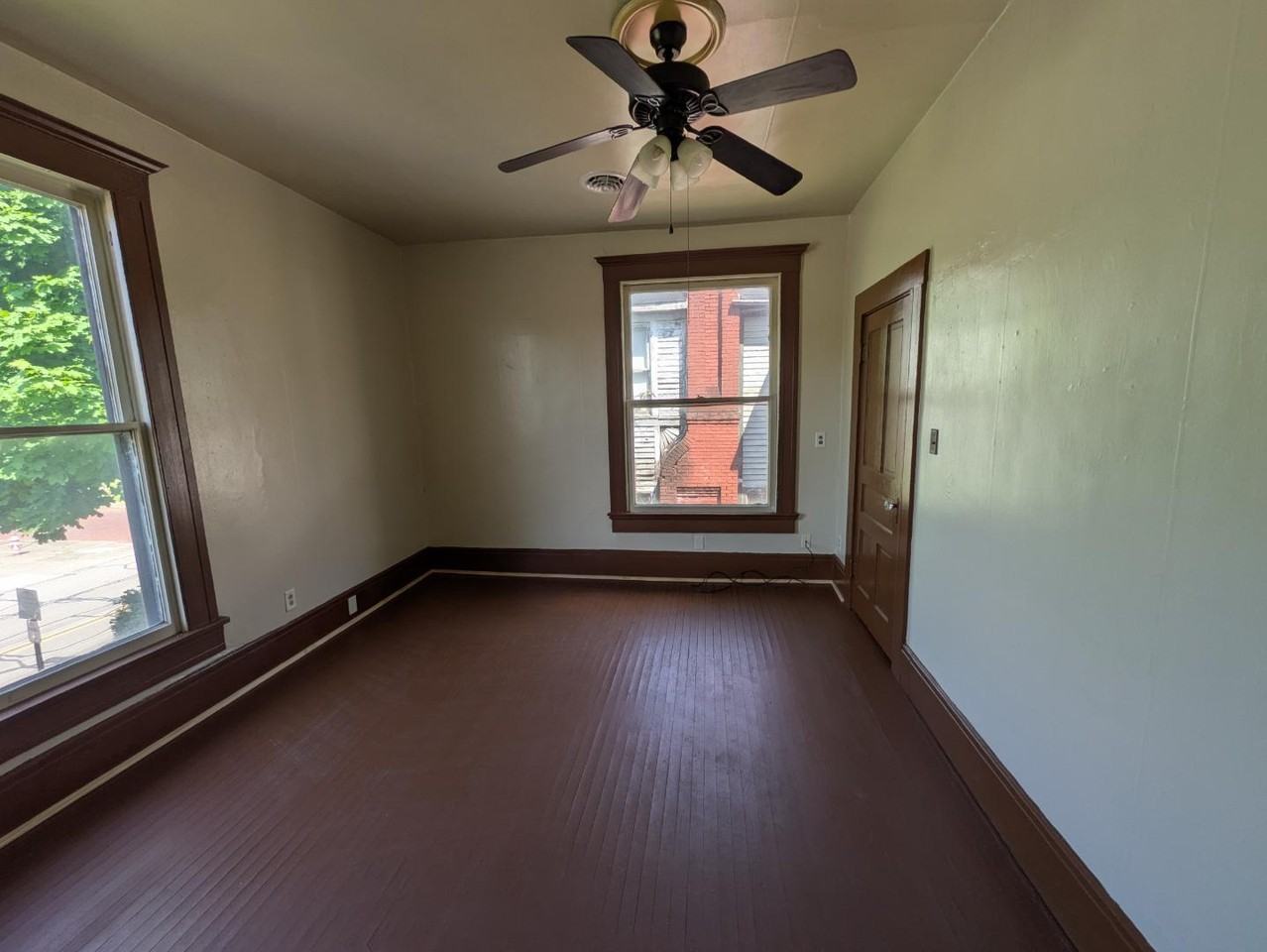 (Rent) 439 West 11th Street - Photo 2 of 10