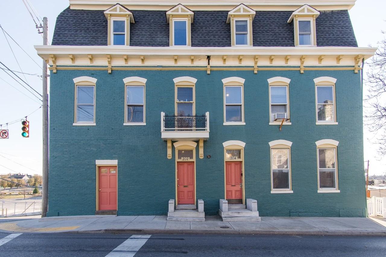 204 Summit - Photo 3 of 4