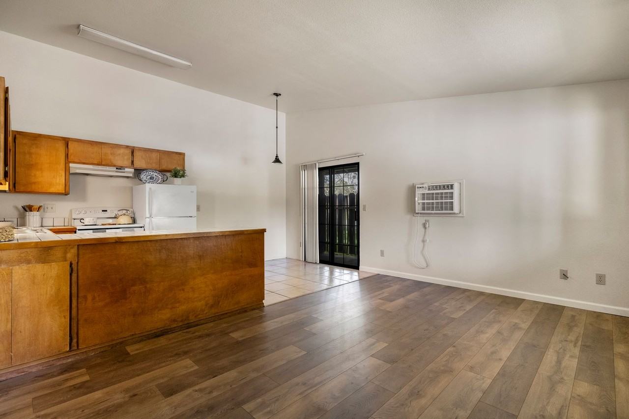 Eastwood Court Apartments - Photo 3 of 44