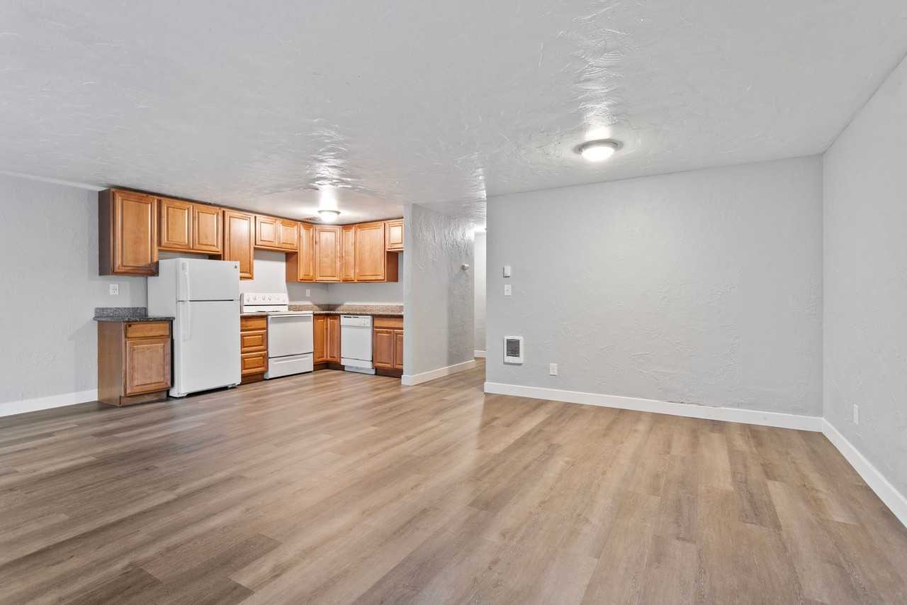 The Highlander Apartments - Photo 6 of 43