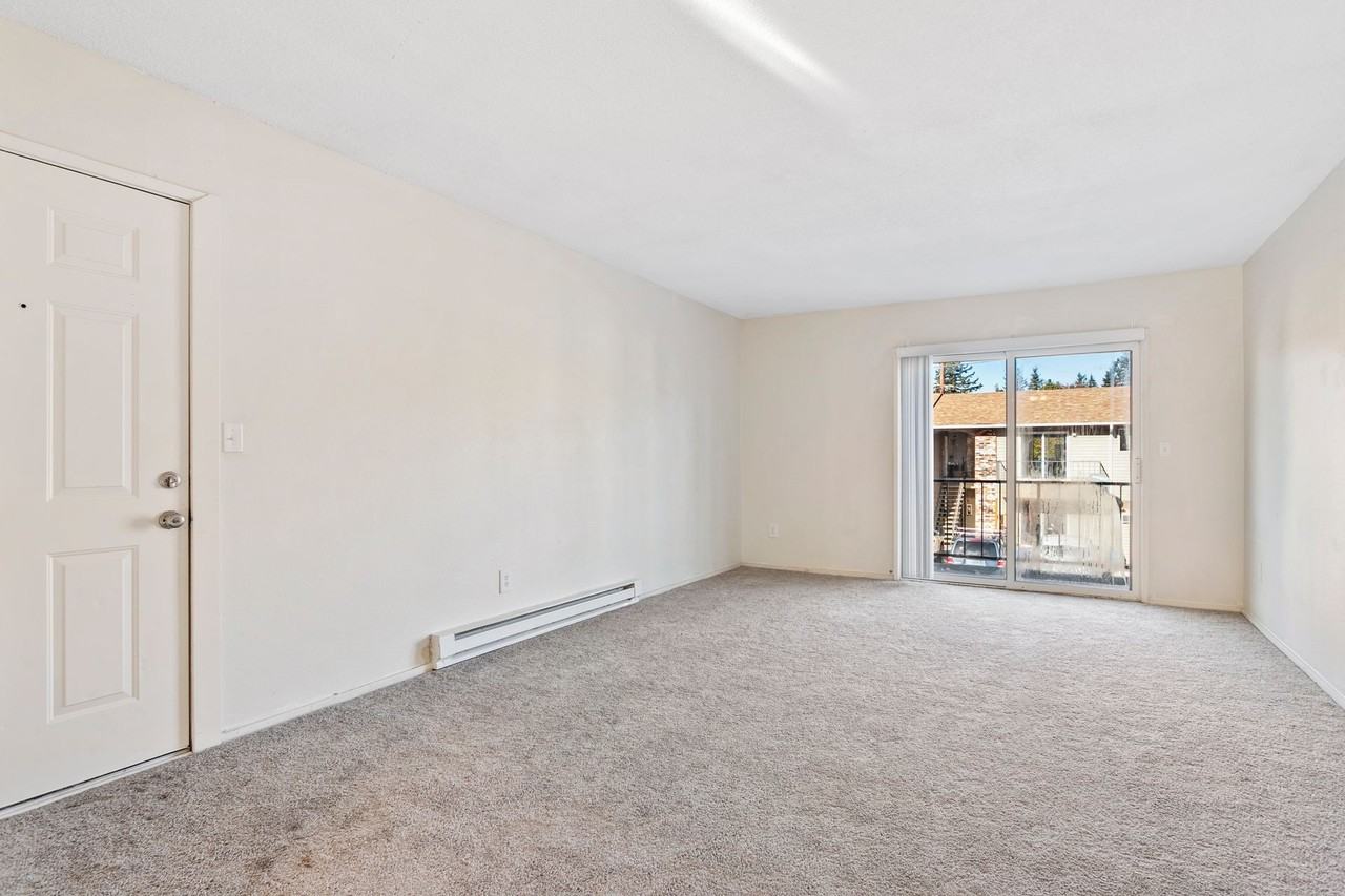 Emerald Grove Apartments - Photo 3 of 14