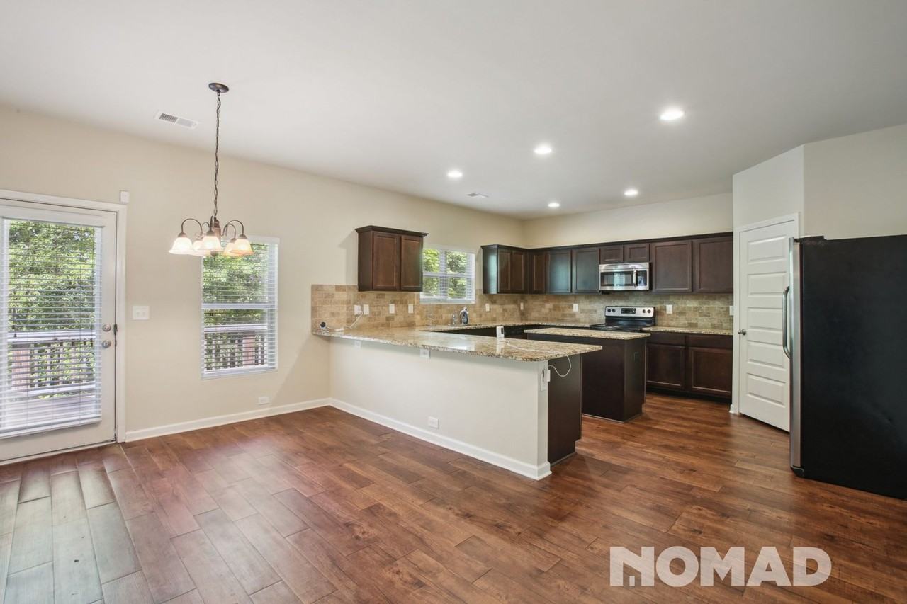 283 Bandelier Cir - Photo 2 of 30