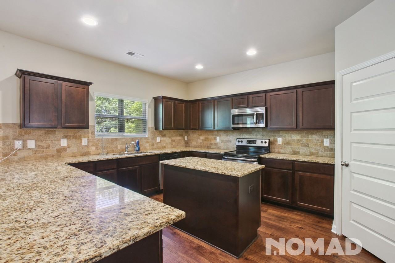 283 Bandelier Cir - Photo 4 of 30