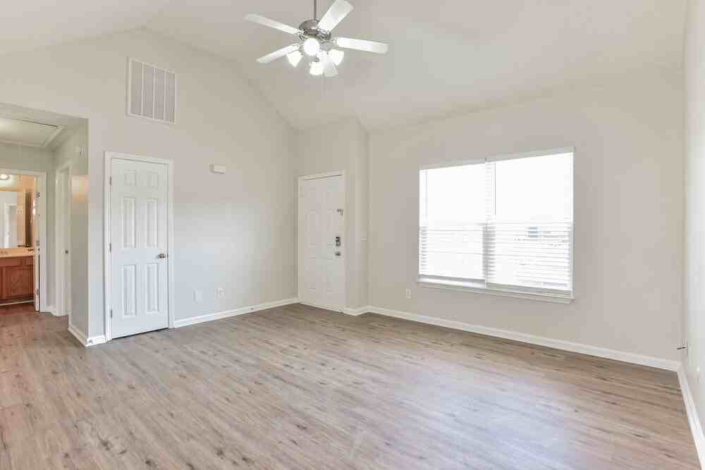 154 Dreville Dr - Photo 4 of 16
