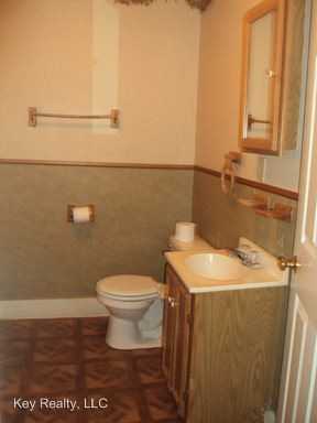 312 Wall St - Photo 3 of 3