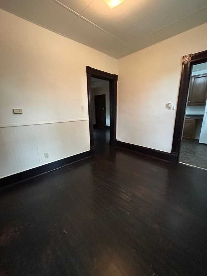 1639 Prospect St #12 - Photo 7 of 17