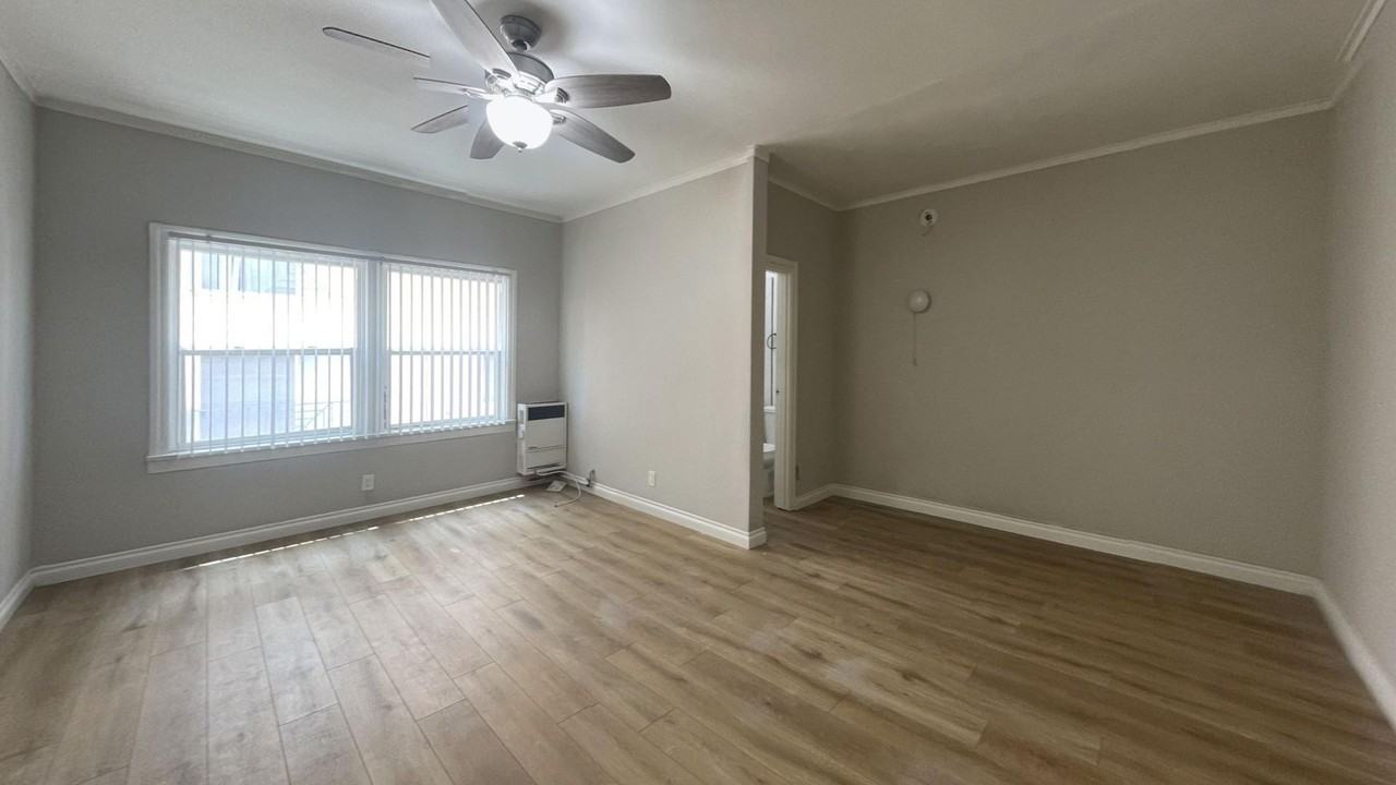 Union Apts...Remodeled Studio..New Laminate Floors...CALL NOW! - Photo 6 of 12