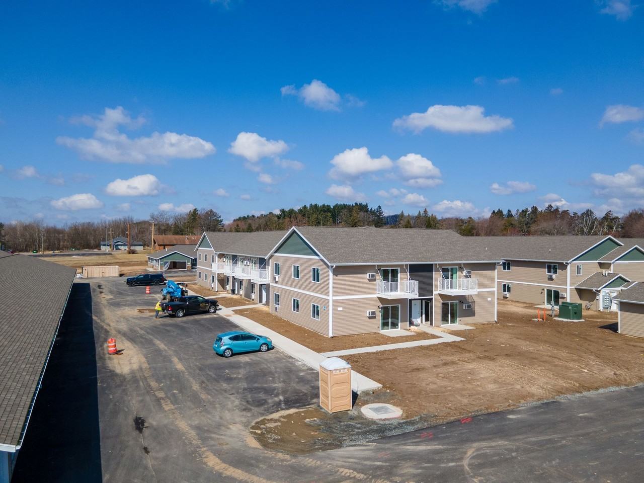 SCS Athens - Photo 4 of 50