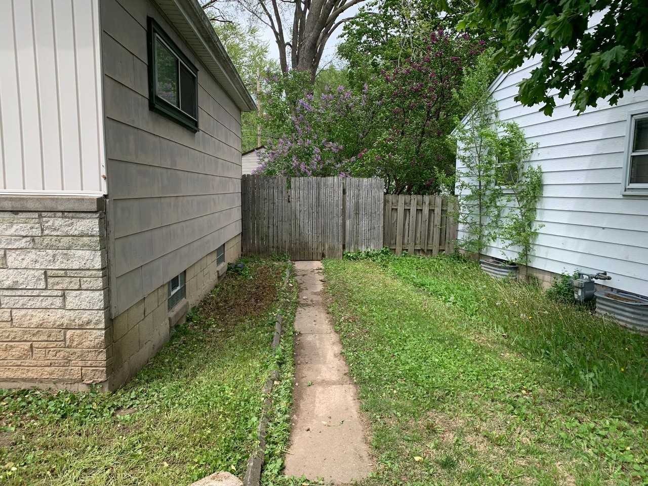 8082 W Grantosa Dr - Photo 2 of 4