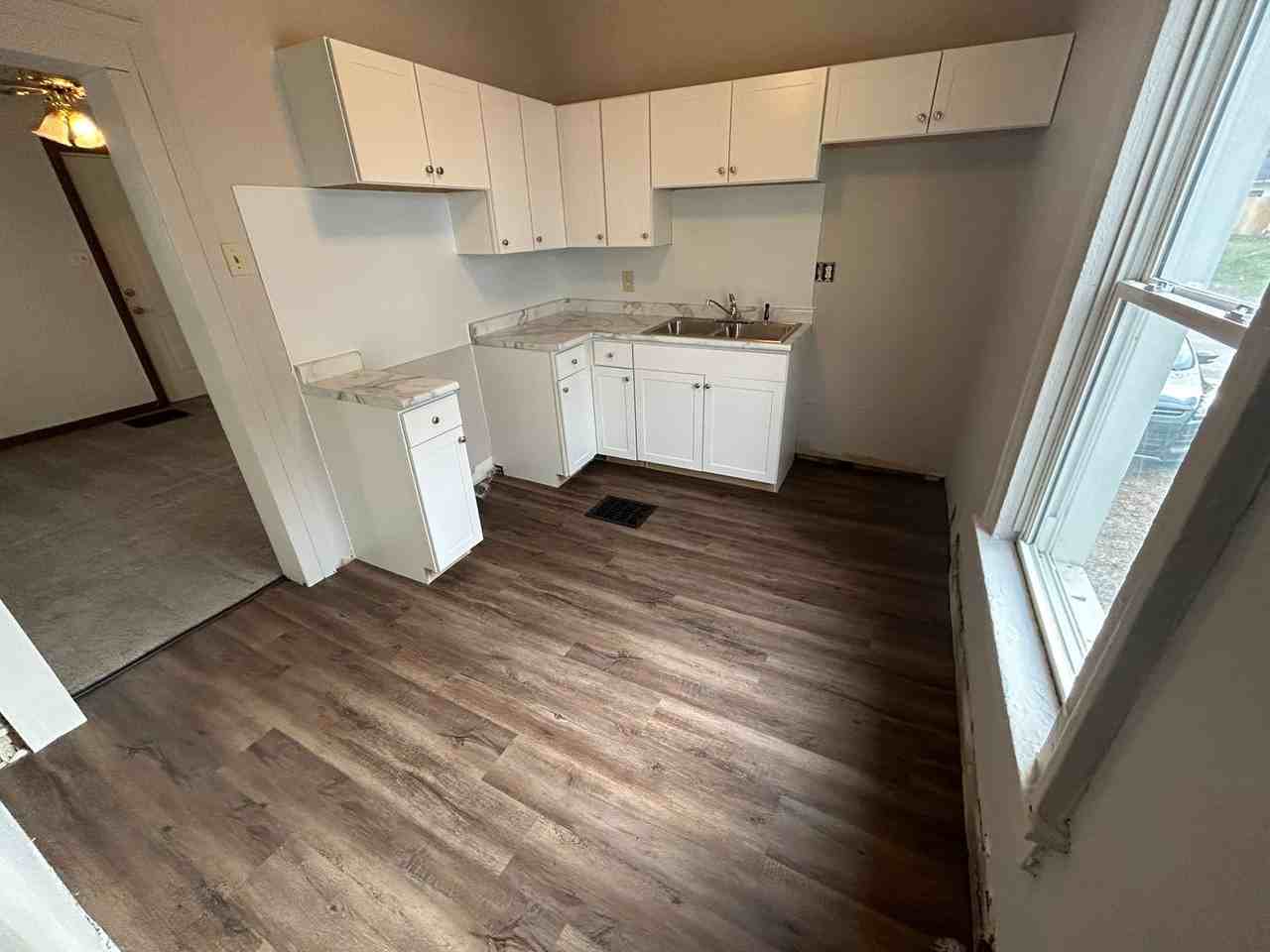 1205 W Taylor St - Photo 2 of 12