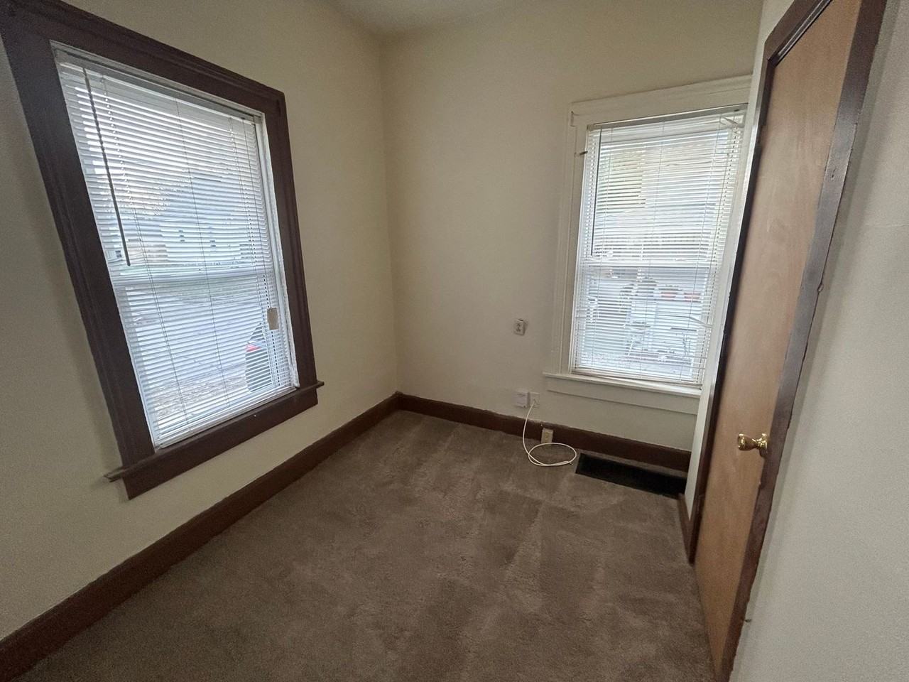 1205 W Taylor St - Photo 3 of 12