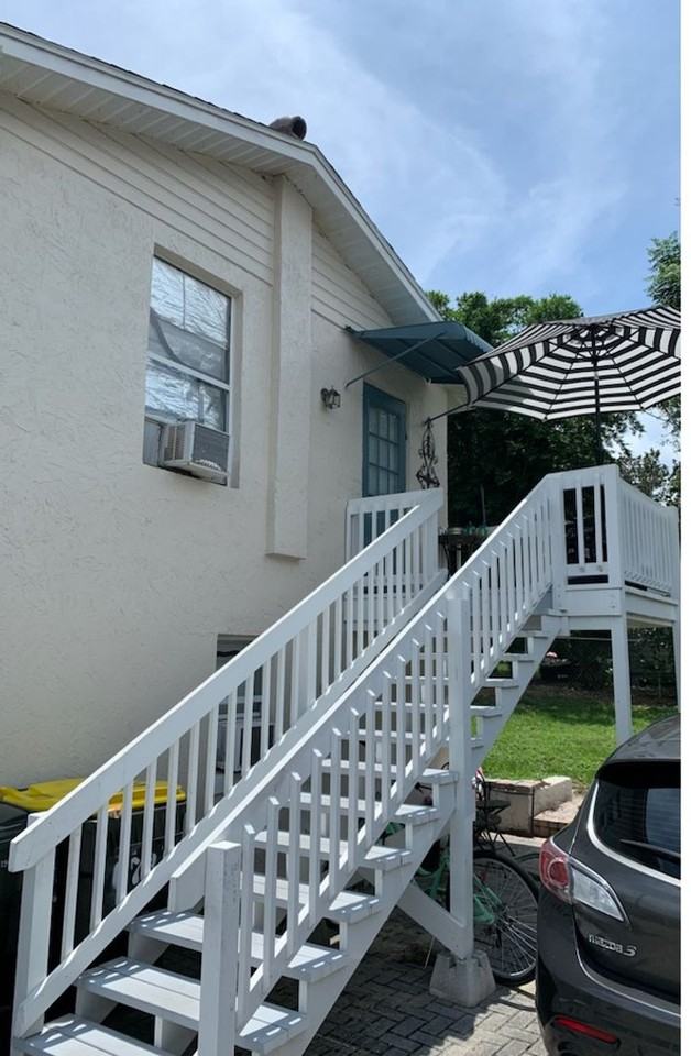 669 W Osceola St #B - Photo 2 of 8