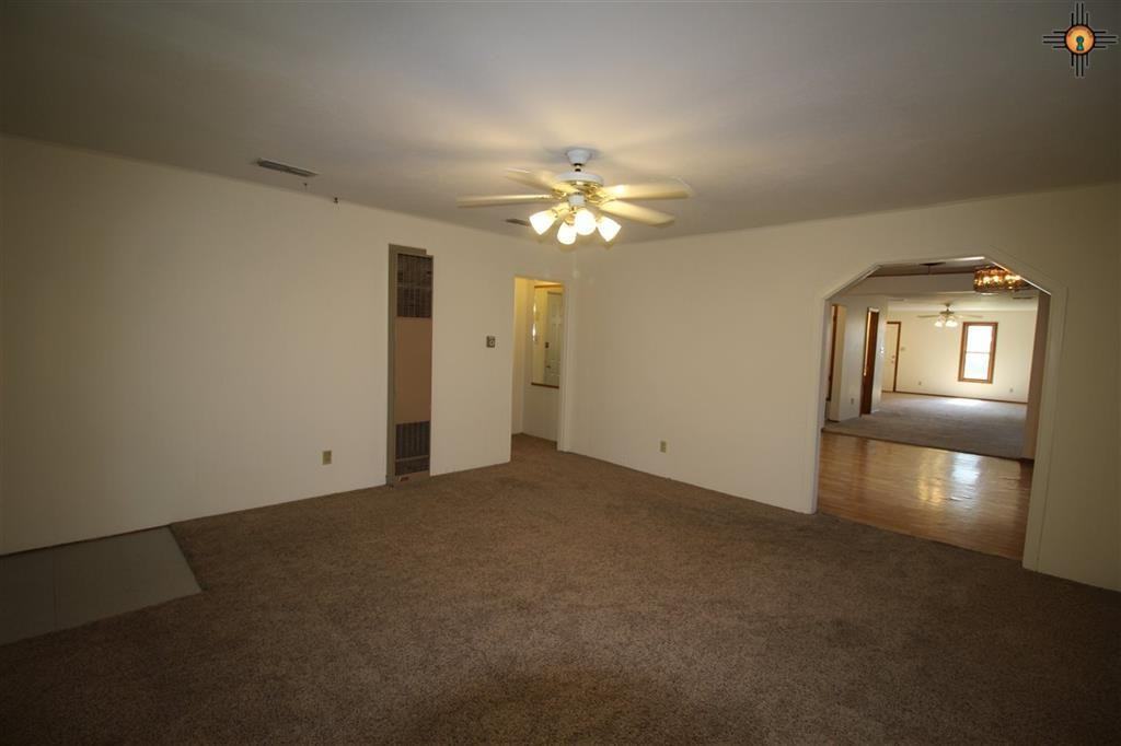 1421 Ross St - Photo 6 of 32