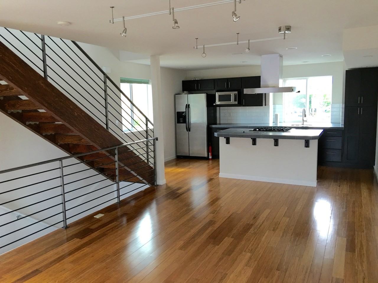 6321 9th Ave Ne - Photo 2 of 23