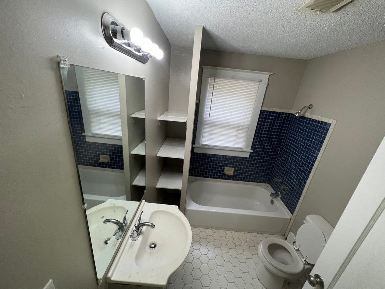 477 Marianna St - Photo 7 of 8