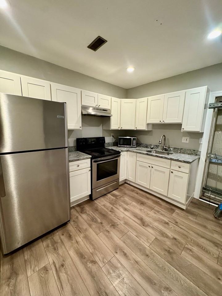1715 N Bailey St - Photo 5 of 14