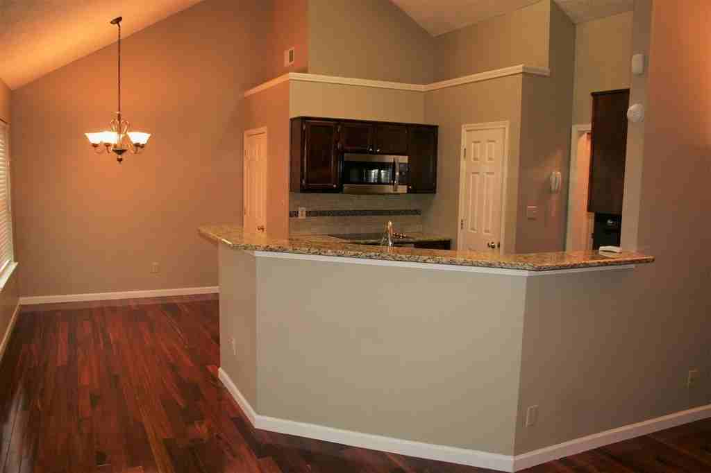 721 Sanders Bluff Rd - Photo 2 of 17