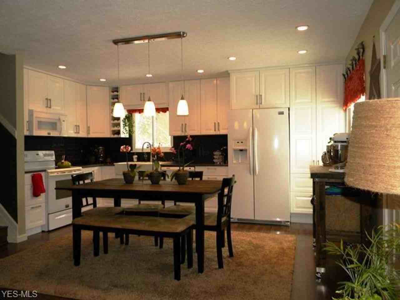 994 Moneta Ave - Photo 3 of 11