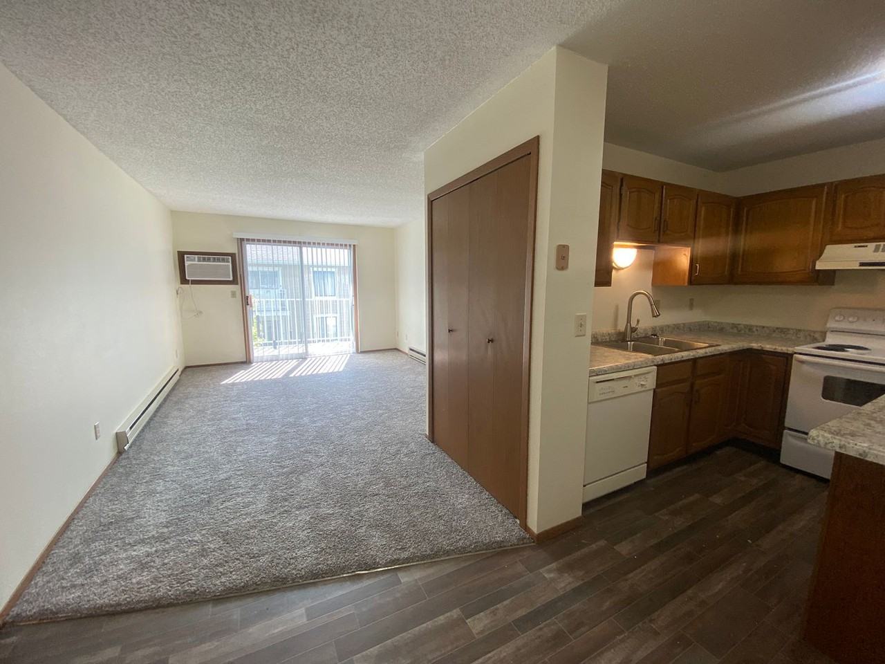 3209 15th Avenue South - Photo 5 of 18