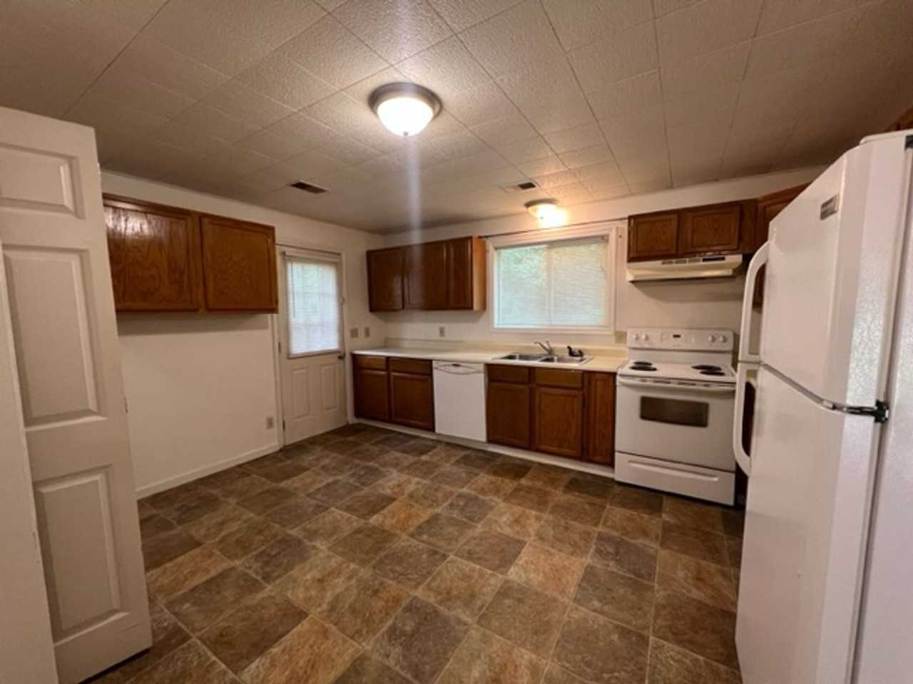 1341 Acacia Club Rd - Photo 3 of 20